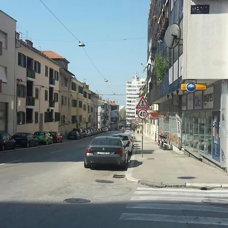 Bluestar Close To The Bacvice