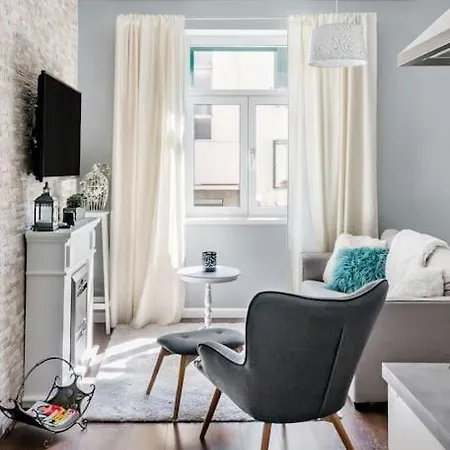 Apartment Bluestar Close To The Bacvice