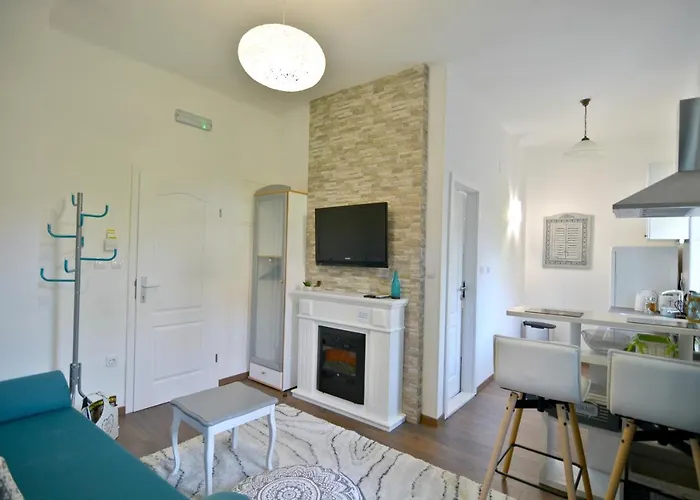 Bluestar Close To The Bacvice דירה