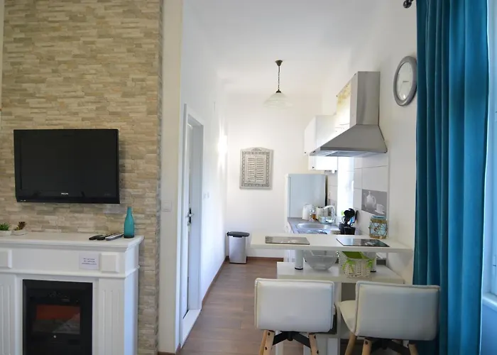 Bluestar Close To The Bacvice דירה *