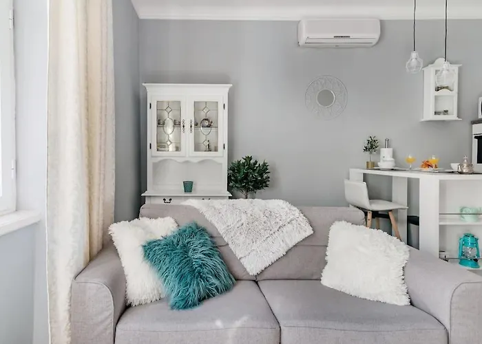 Bluestar Close To The Bacvice